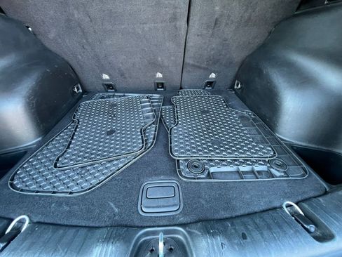 Used 2025 Jeep Compass Trailhawk image 31