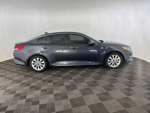Used 2017 Kia Optima LX w/ Option Group 014 FWD image 6