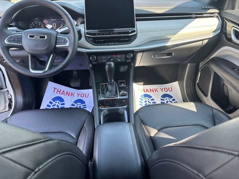 Used 2025 Jeep Compass Limited AWD/4WD image 34