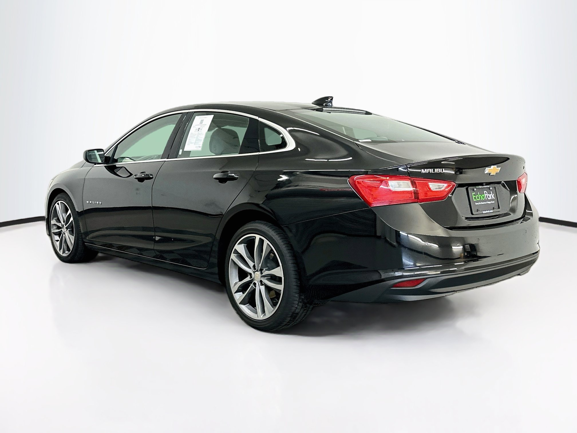 Used 2025 Chevrolet Malibu LT FWD image 5