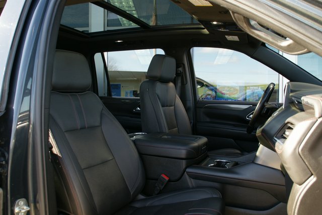 Used 2022 Chevrolet Suburban RST w/ Sport Performance Package AWD/4WD image 40