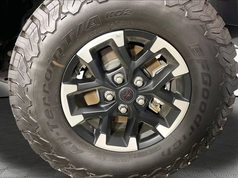 Used 2025 Jeep Wrangler Unlimited Rubicon w/ Convenience Group AWD/4WD image 30