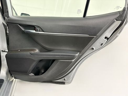 Used 2022 Toyota Camry SE image 28