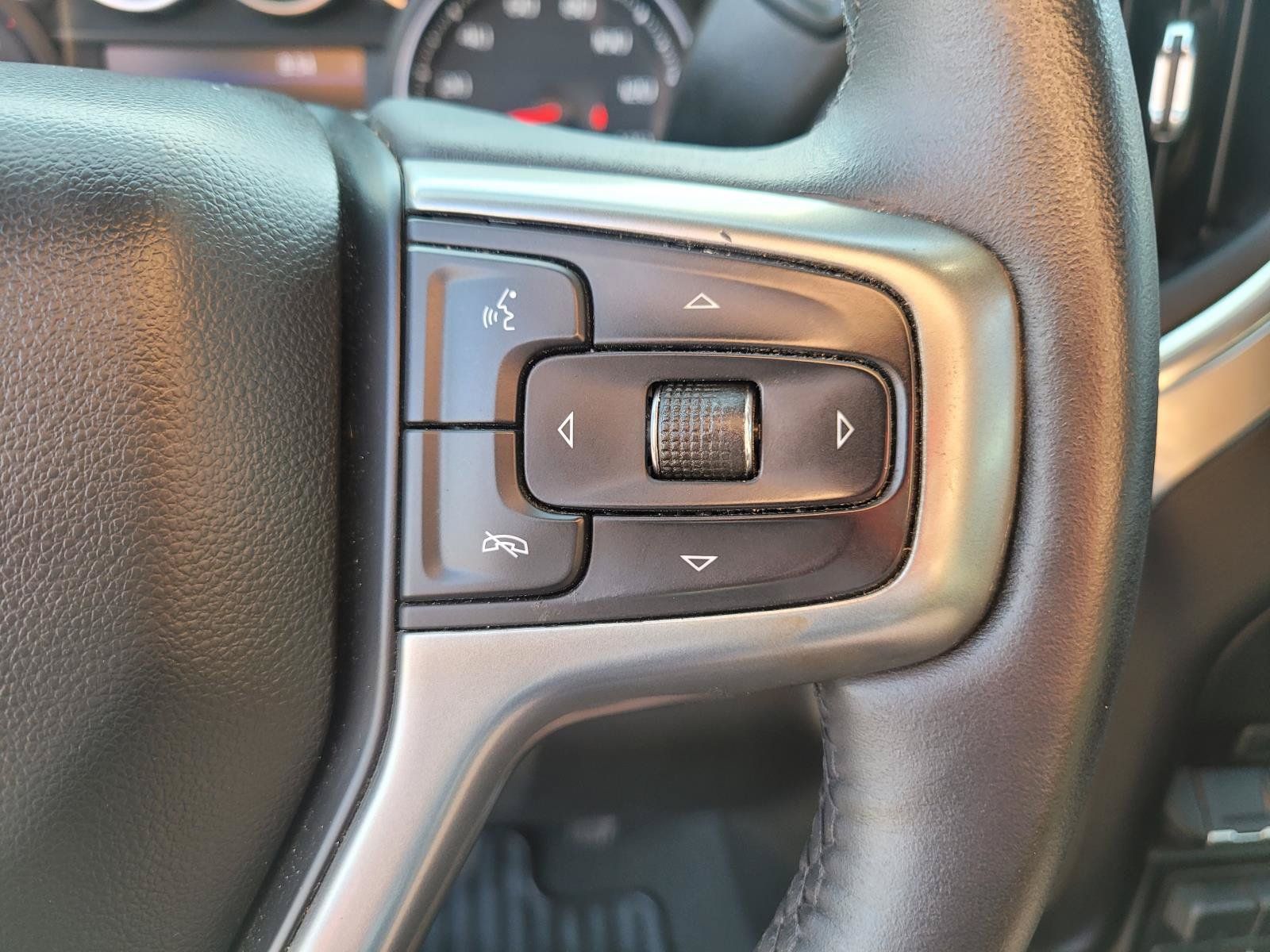 Used 2021 Chevrolet Silverado 1500 RST w/ Convenience Package II AWD/4WD image 29