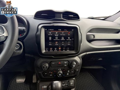 Used 2023 Jeep Renegade Latitude AWD/4WD image 11