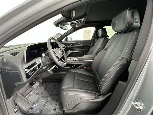 Used 2025 Cadillac Lyriq Luxury image 20