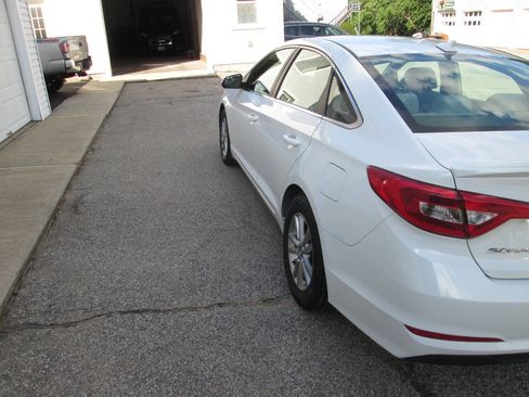 Used 2017 Hyundai Sonata SE FWD image 10