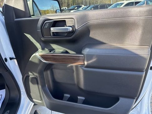 Used 2021 Chevrolet Silverado 1500 RST image 34