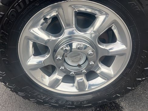 Used 2014 Ford F250 Lariat w/ Lariat Interior Package image 9