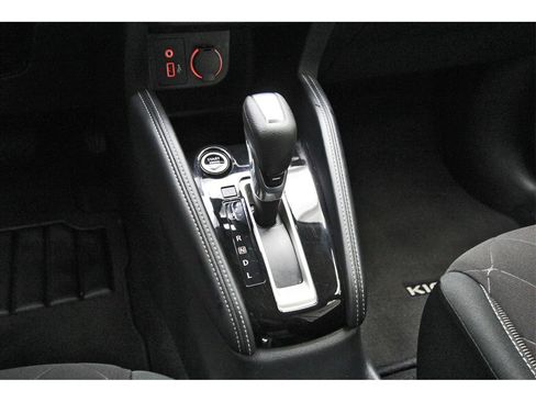 Certified 2020 Nissan Kicks SV image 24