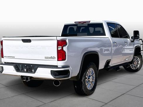 Used 2022 Chevrolet Silverado 2500 High Country w/ Technology Package AWD/4WD image 14