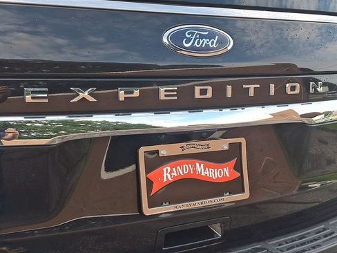 Used 2024 Ford Expedition Limited AWD/4WD image 31