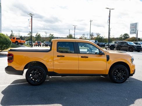 Used 2023 Ford Maverick XLT w/ Black Appearance Package image 11