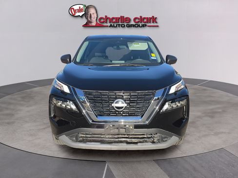 Used 2023 Nissan Rogue S FWD image 11