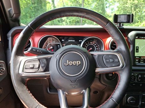 Used 2022 Jeep Wrangler Unlimited Rubicon w/ LED Lighting Group AWD/4WD image 22