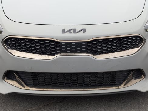 Used 2022 Kia Stinger GT1 w/ Red Interior Color Package image 10