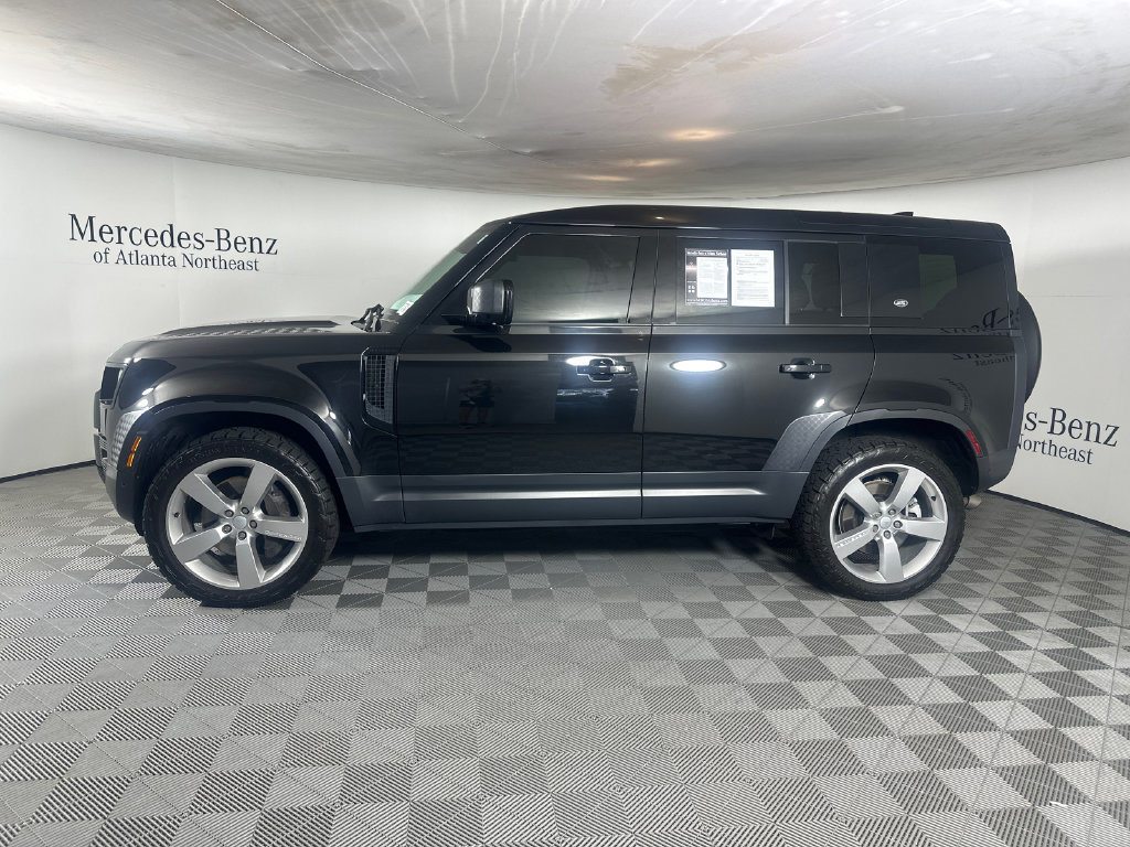 Used 2024 Land Rover Defender 110 SE AWD/4WD image 4