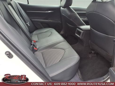 Used 2023 Toyota Camry SE image 13