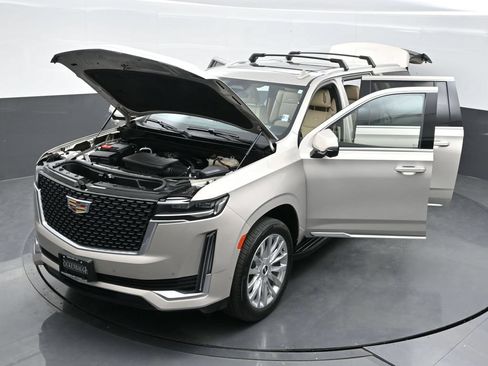 Certified 2024 Cadillac Escalade ESV Premium Luxury AWD/4WD image 41
