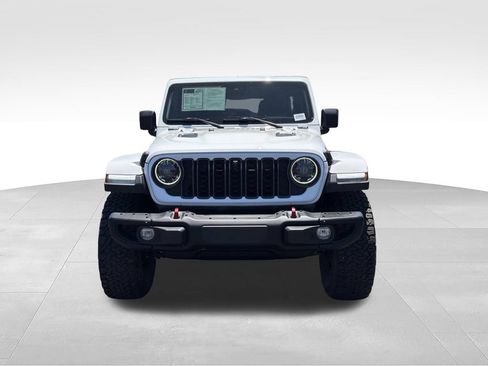 Used 2024 Jeep Wrangler Unlimited Rubicon AWD/4WD image 3