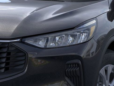 Used 2025 Ford Escape Active w/ Cold Weather Package AWD/4WD image 18