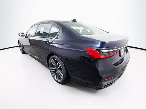 Used 2022 BMW 750i xDrive w/ M Sport Package AWD/4WD image 6