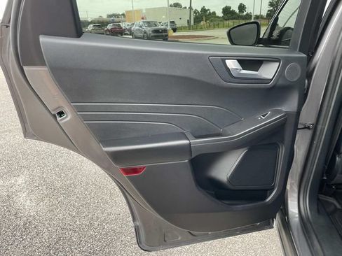 Used 2021 Ford Escape SEL w/ Technology Package AWD/4WD image 11