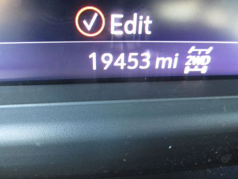 Used 2021 Chevrolet Silverado 1500 LT Trail Boss w/ Convenience Package II image 30