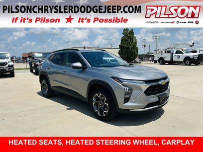 Used 2025 Chevrolet Trax LT w/ Driver Confidence Package