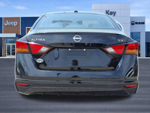 Used 2023 Nissan Altima 2.5 SV FWD image 4