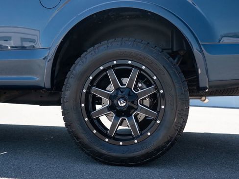 Used 2018 Ford F150 Lariat w/ Equipment Group 502A Luxury AWD/4WD image 15