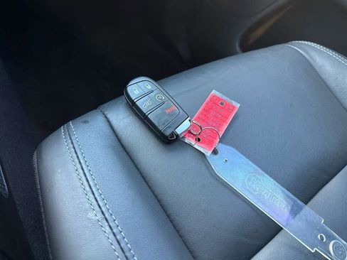 Used 2022 Dodge Durango GT w/ Blacktop Package image 25