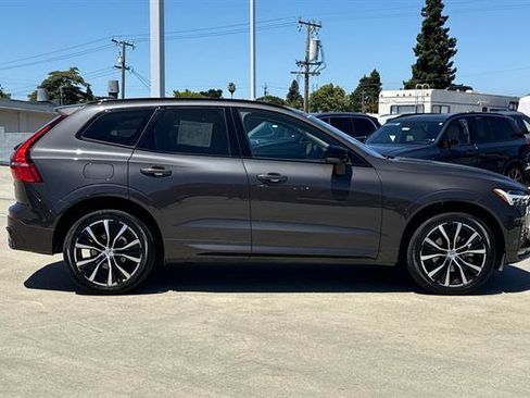 Certified 2025 Volvo XC60 B5 Plus AWD/4WD image 2