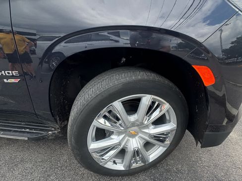 Used 2024 Chevrolet Tahoe Premier AWD/4WD image 7