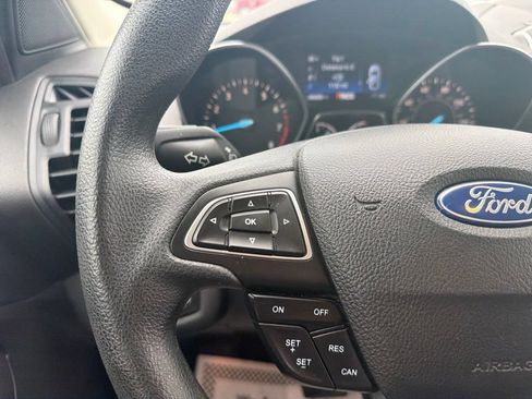 Used 2018 Ford Escape SE w/ SE Sync 3 Package FWD image 12