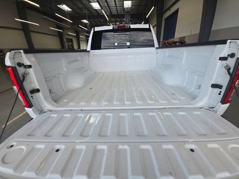 Used 2020 RAM 1500 Big Horn AWD/4WD image 23