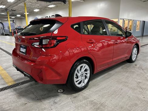 Certified 2025 Subaru Impreza 2.0i image 8