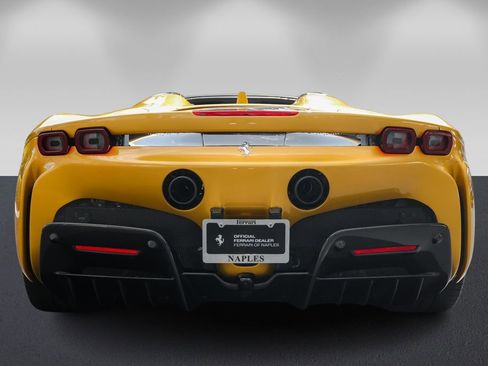 Used 2024 Ferrari SF90 Spider image 4