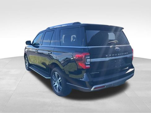 Used 2022 Ford Expedition Limited image 3