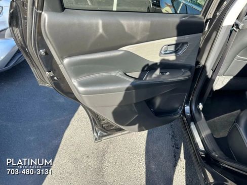 Used 2017 Nissan Murano SL image 16