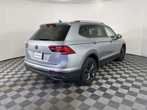 Used 2024 Volkswagen Tiguan SE image 15