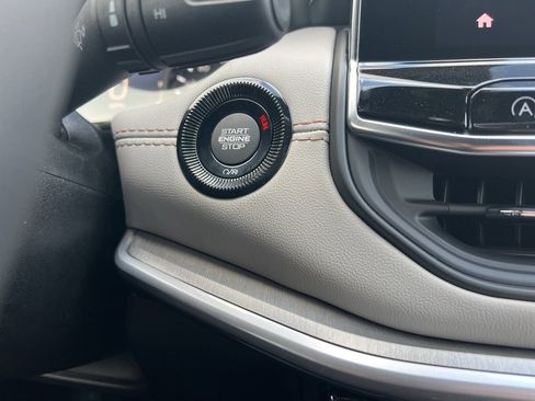 New 2026 Jeep Compass Limited image 27