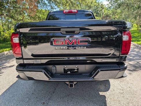 Used 2024 GMC Canyon Elevation w/ Convenience Package AWD/4WD image 7