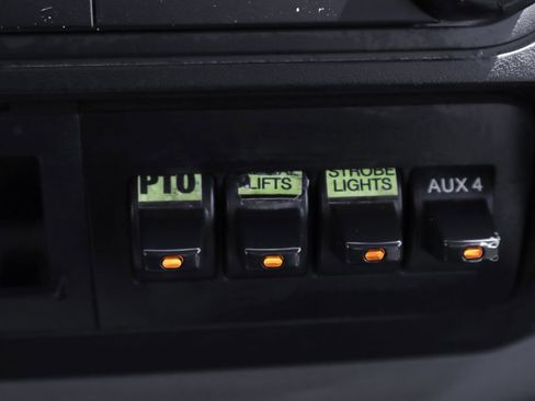 Used 2019 Ford F650 2WD Regular Cab Super Duty image 24