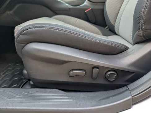 Certified 2025 Subaru Outback Premium w/ Popular Package #1A AWD/4WD image 19