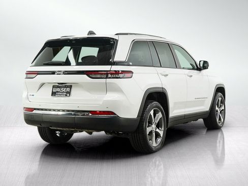 Used 2023 Jeep Grand Cherokee 4WD 4xe image 5