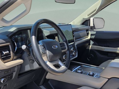 Used 2022 Ford Expedition Limited AWD/4WD image 27
