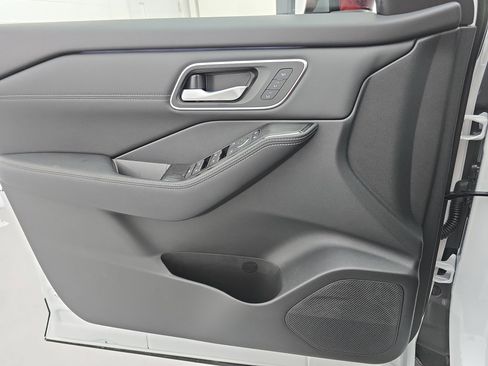 New 2026 Nissan Rogue Platinum w/ Platinum Premium Package AWD/4WD image 27