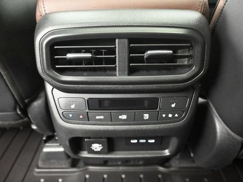 Certified 2025 Honda Pilot Elite image 26