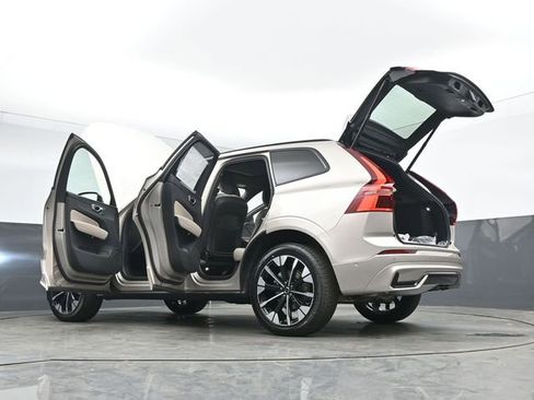 New 2026 Volvo XC60 B5 Plus w/ Protection Package Premier image 56